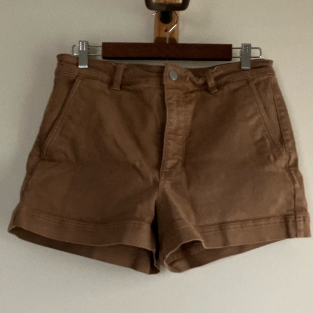 Everlane Utility Shorts size 10 in Brown / Tan